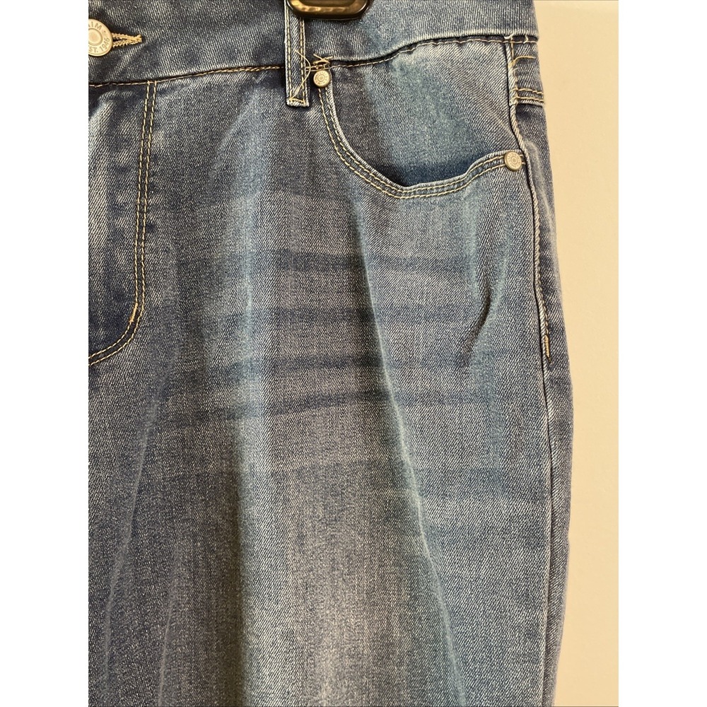 Cato Denim Jeans Womens 14 Mid Rise 34W Blue Raw Hem Crop Straight Leg - Picture 3 of 12